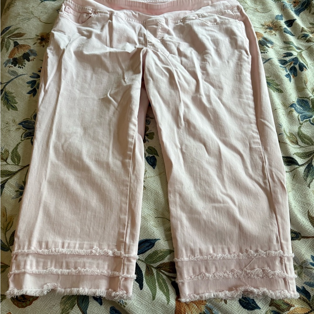 Belle by Kim Gravel:Pink Qrtz Crop Jeans